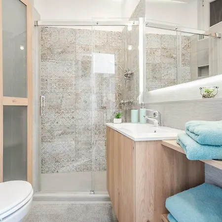 Bpr Thrill Design With A/c Apartament