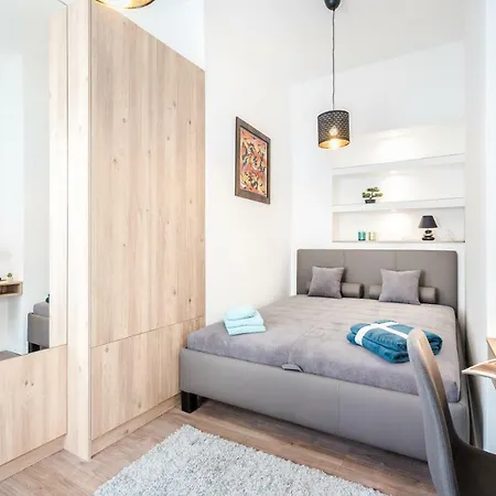 Bpr Thrill Design With A/c *