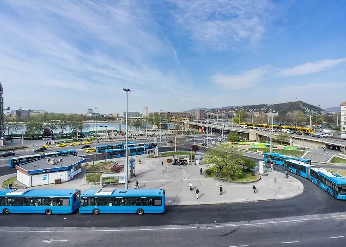 Bpr Thrill Design With A/c בודפשט