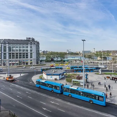 Bpr Thrill Design With A/c Lejlighed *